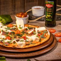 No Dia dos Pais, jantar na Mercatu Juvevê terá pizza especial com vinho italiano de ex-piloto da Fórmula 1