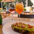 barbarella bakery – happy hour – drinks varanda – foto divulgacao